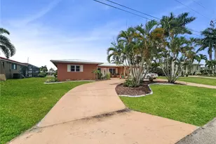 270 Belaire Ct, Punta Gorda, FL 33950 - Photo 2