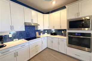 17697 Santorini Ct, Venice, FL 34293 - Photo 4