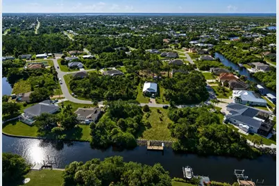 17394 Bayharbor Circle, Port Charlotte, FL 33948 - Photo 8