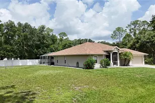 2613 Trianna St, North Port, FL 34291 - Photo 4