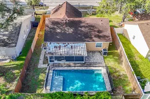 1032 Hardwood Dr, Valrico, FL 33596 - Photo 58