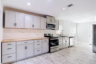 1032 Hardwood Dr, Valrico, FL 33596 - Photo 12