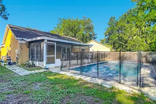 1032 Hardwood Dr, Valrico, FL 33596 - Photo 56