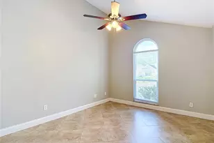 1032 Hardwood Dr, Valrico, FL 33596 - Photo 18