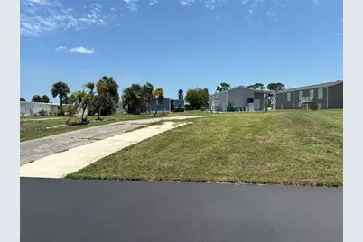 7471 Danvers Circle, Port Charlotte, FL 33981 - Photo 4