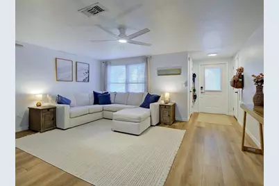 1439 Strada D Oro, Venice, FL 34292 - Photo 16