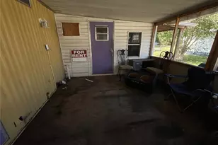 702 Jersey Ct, Dundee, FL 33838 - Photo 2