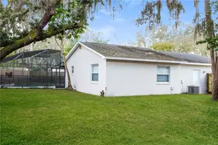 9359 Toby Ln, Orlando, FL 32817 - Photo 14