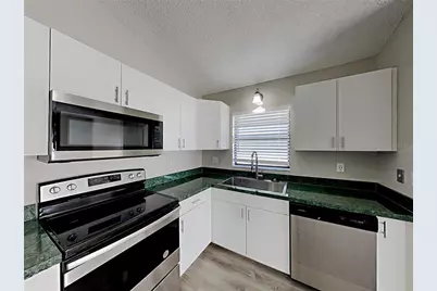 5500 Crissman Drive N, Saint Petersburg, FL 33714 - Photo 6