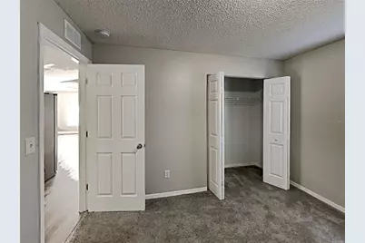 5500 Crissman Drive N, Saint Petersburg, FL 33714 - Photo 10