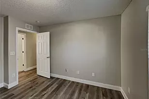 5500 Crissman Dr N, Saint Petersburg, FL 33714 - Photo 12