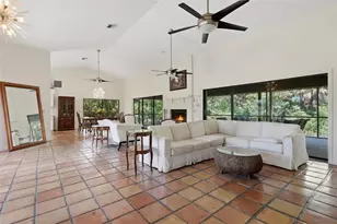 881 Pinto Cir, Nokomis, FL 34275 - Photo 8