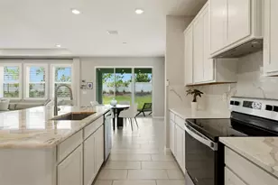 5715 Woodland Sage Dr, Sarasota, FL 34238 - Photo 10