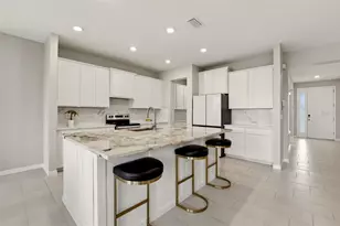 5715 Woodland Sage Dr, Sarasota, FL 34238 - Photo 8