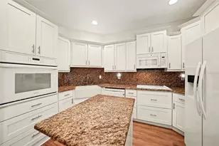 1050 Starkey Rd, Largo, FL 33771 - Photo 6