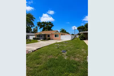 733 Laurel Avenue, Venice, FL 34285 - Photo 2