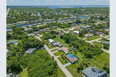 18579 Robinson Avenue, Port Charlotte, FL 33948 - Photo 46