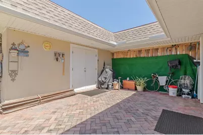 18579 Robinson Avenue, Port Charlotte, FL 33948 - Photo 26