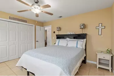 18579 Robinson Avenue, Port Charlotte, FL 33948 - Photo 16