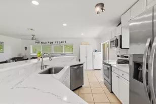 18579 Robinson Ave, Port Charlotte, FL 33948 - Photo 10