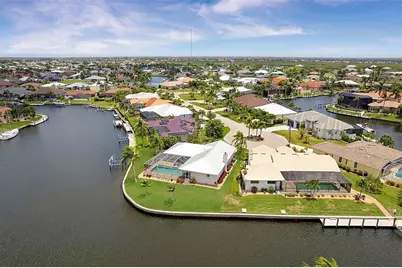1230 Swan Court, Punta Gorda, FL 33950 - Photo 4