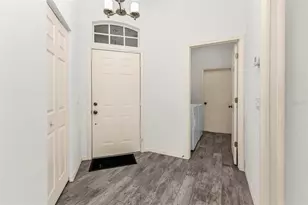 834 Montrose Dr, Venice, FL 34293 - Photo 6