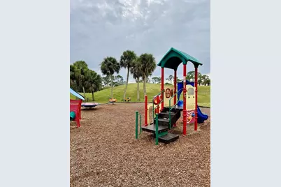 608 Chemstrand Street E, Lehigh Acres, FL 33974 - Photo 10
