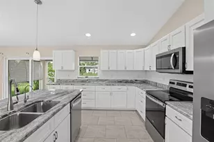 2580 Vogler Ln, North Port, FL 34286 - Photo 6