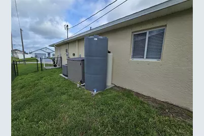 219 NW 25th Place, Cape Coral, FL 33993 - Photo 20