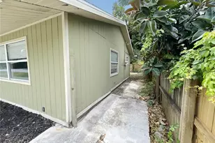 4710 Hoxie Ln, Sarasota, FL 34233 - Photo 12
