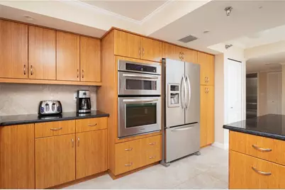 2675 Gulf Of Mexico Drive #204, Longboat Key, FL 34228 - Photo 12