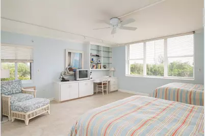 2675 Gulf Of Mexico Drive #204, Longboat Key, FL 34228 - Photo 22