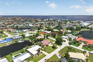 401 Norma Ct, Punta Gorda, FL 33950 - Photo 2