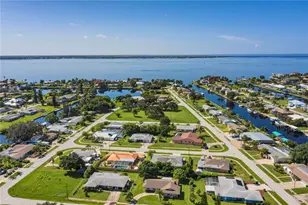 326 Wherley Ave SE, Port Charlotte, FL 33952 - Photo 4