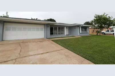 326 Wherley Avenue SE, Port Charlotte, FL 33952 - Photo 16