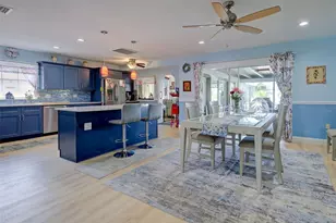 107 Peckham St SW, Port Charlotte, FL 33952 - Photo 4