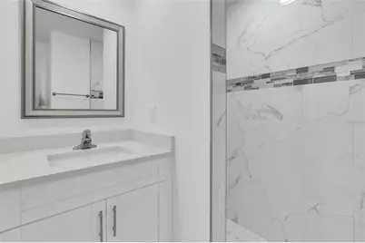 310 NE 9th Terrace, Cape Coral, FL 33909 - Photo 18