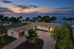 211 Bahia Vista Dr, Englewood, FL 34223 - Photo 2