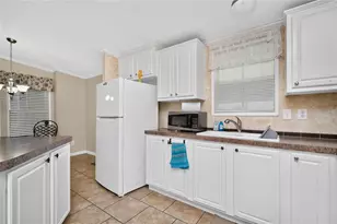 7464 Danvers Cir, Port Charlotte, FL 33981 - Photo 4