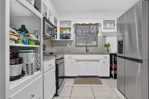 4701 Spahn St, Sarasota, FL 34232 - Photo 8