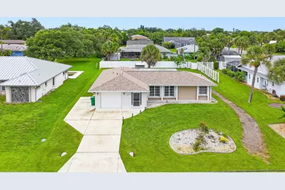 18423 Alphonse Circle, Port Charlotte, FL 33948 - Photo 2