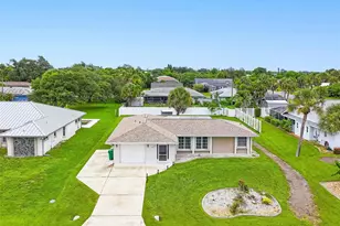 18423 Alphonse Cir, Port Charlotte, FL 33948 - Photo 2