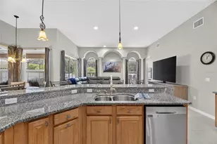 111 Falling Water Dr, Brandon, FL 33511 - Photo 26