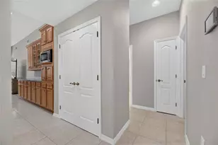 111 Falling Water Dr, Brandon, FL 33511 - Photo 36