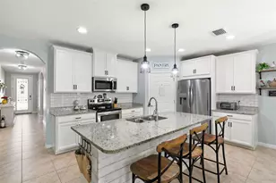 3215 Birchin Ln, Fort Myers, FL 33916 - Photo 4