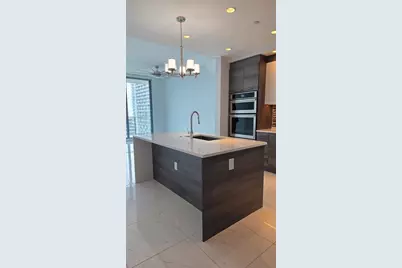 100 1st Avenue N #2406, Saint Petersburg, FL 33701 - Photo 16
