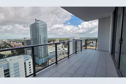 100 1st Avenue N #2406, Saint Petersburg, FL 33701 - Photo 32