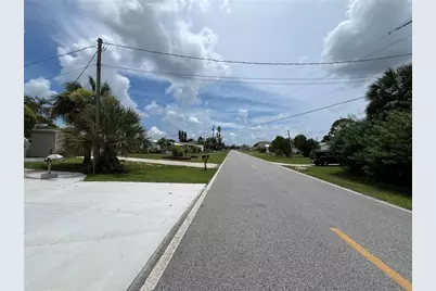 570 W Tarpon Boulevard NW, Port Charlotte, FL 33952 - Photo 4