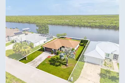 18422 Arapahoe Circle, Port Charlotte, FL 33948 - Photo 4