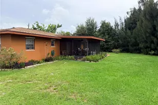 601 Indian Creek Ln, Punta Gorda, FL 33982 - Photo 4